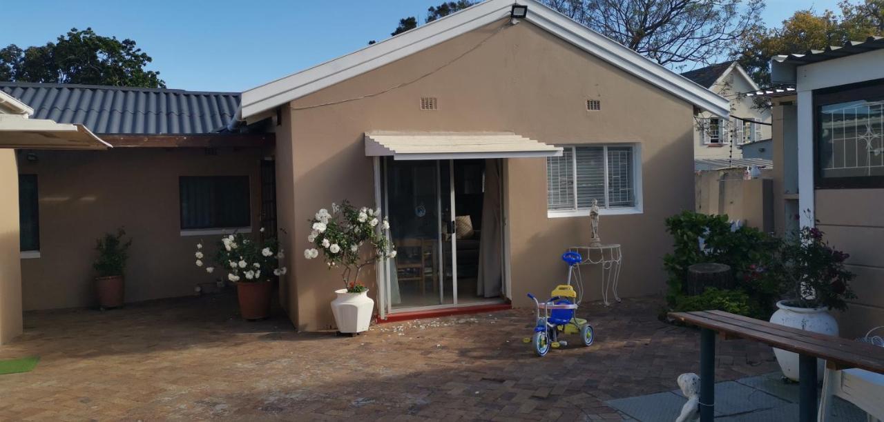 Joy'S Place Hotel Cape Town Exterior photo